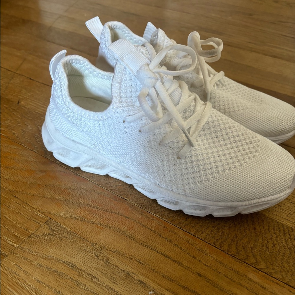 Unbranded White slip on sneakers, size 38. (US 7)